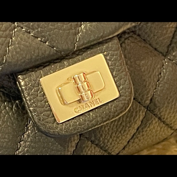 🚨SOLD🚨CHANEL 2.55 Reissue Flap Belt Bag Clutch Quilted Black Caviar Leather - Picture 7 of 14